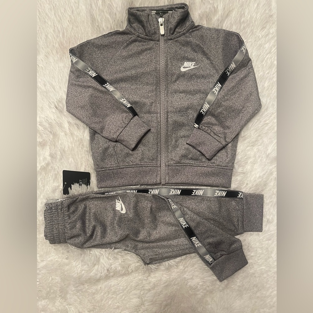 Nike sweatsuit